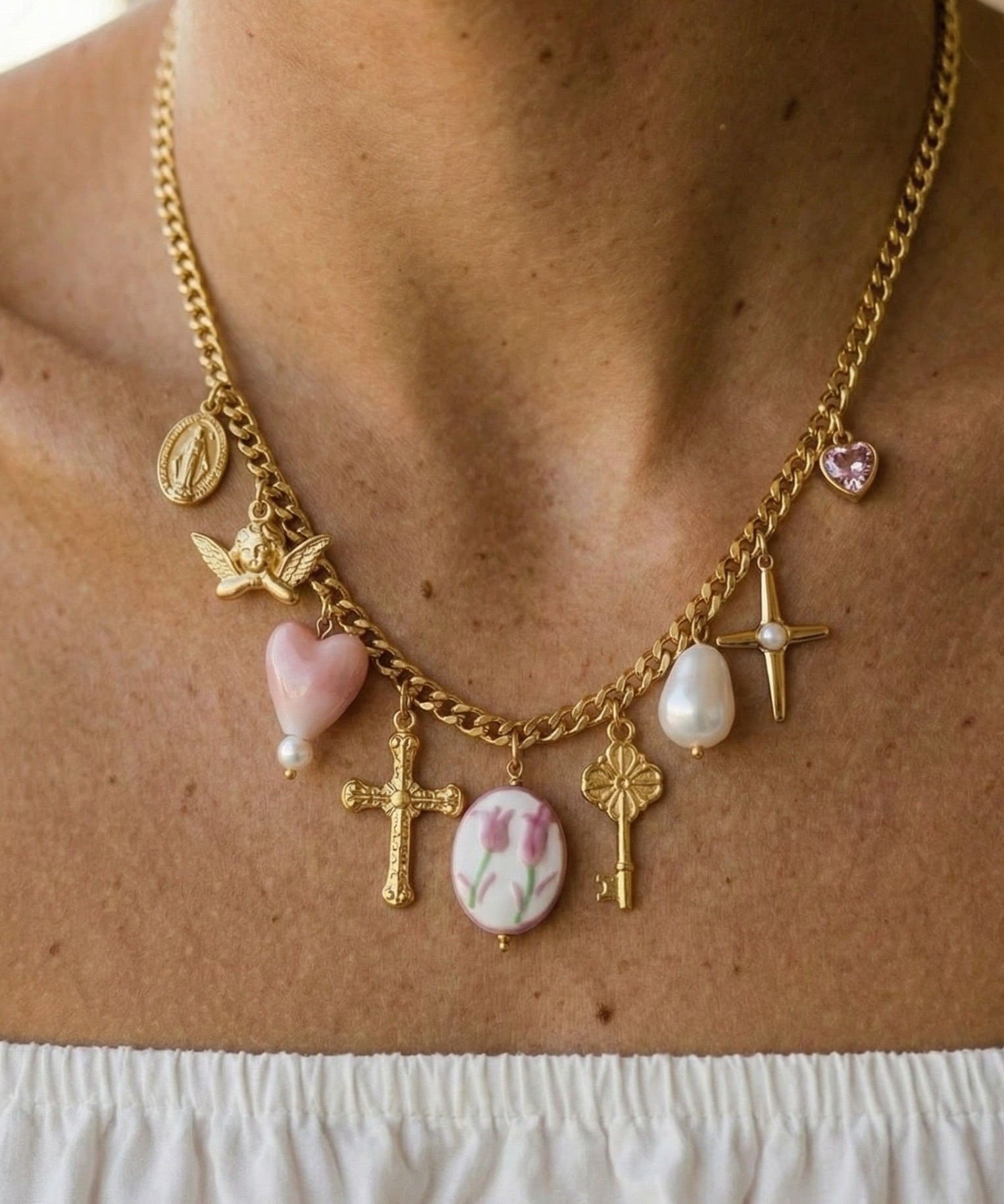 Collier Croix Charms Élégants Doré