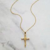 Kreuzanhänger mit rosa Kreuz