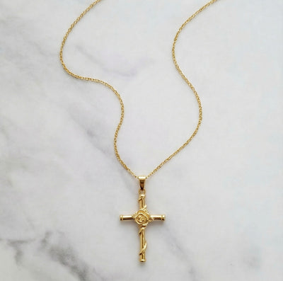 Kreuzanhänger mit rosa Kreuz