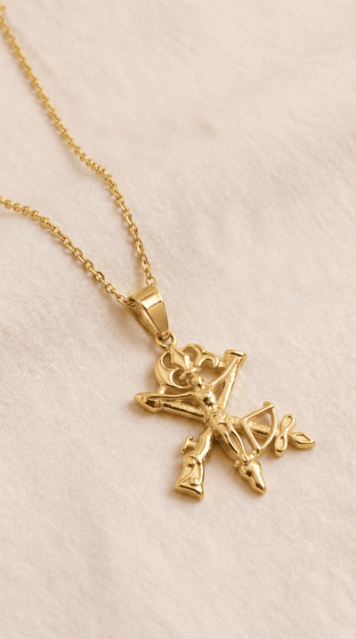 Collier Croix Christ Sculpté
