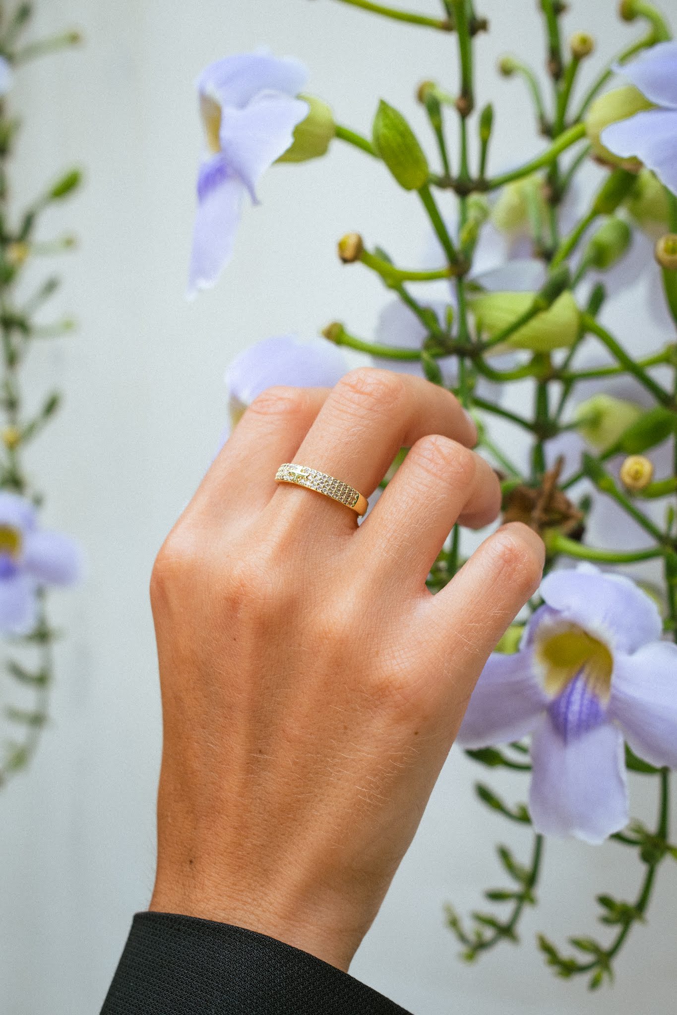 Bague Délicate Croix Étincelante