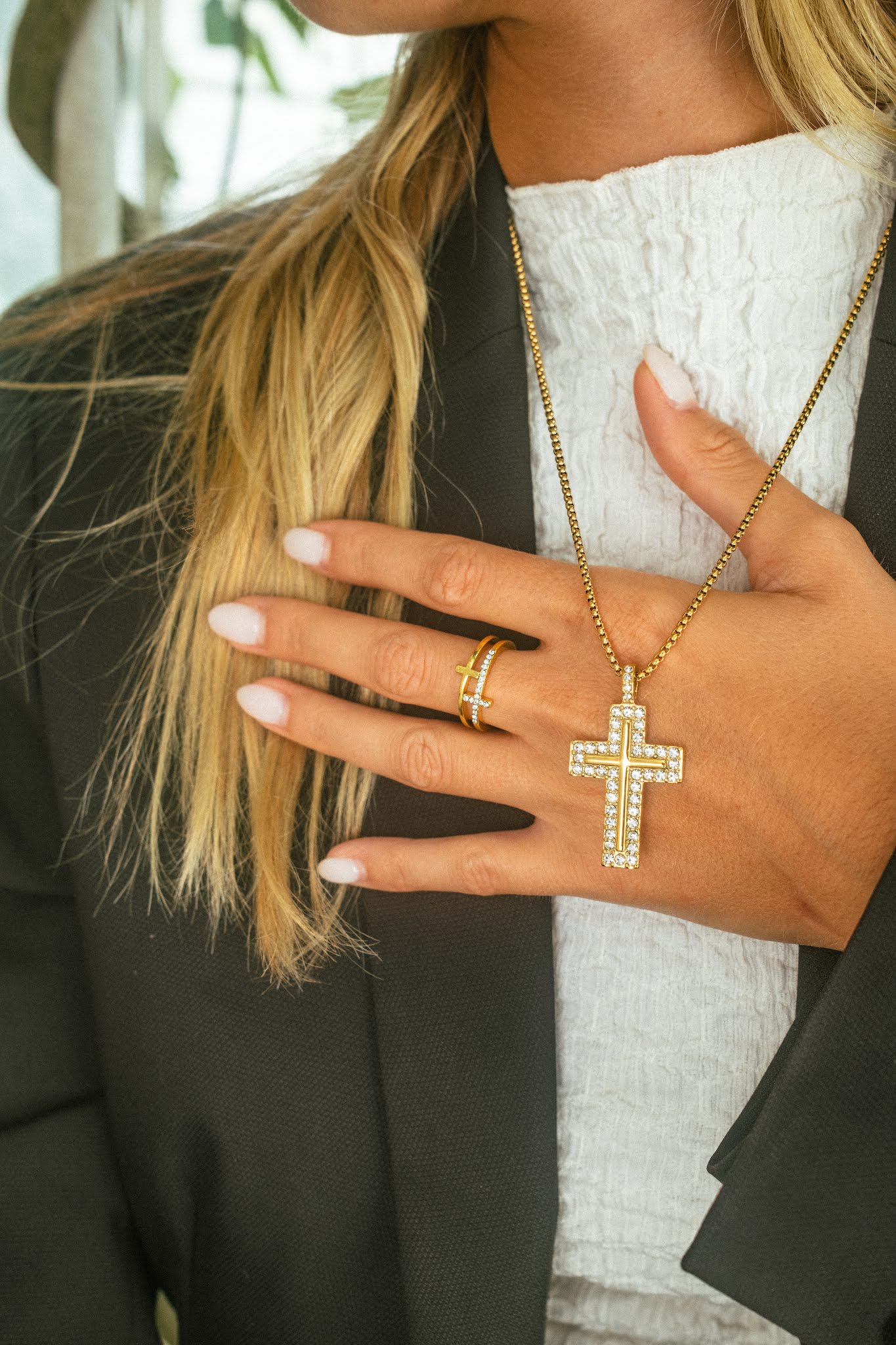 Collier Croix Dorée Cristaux
