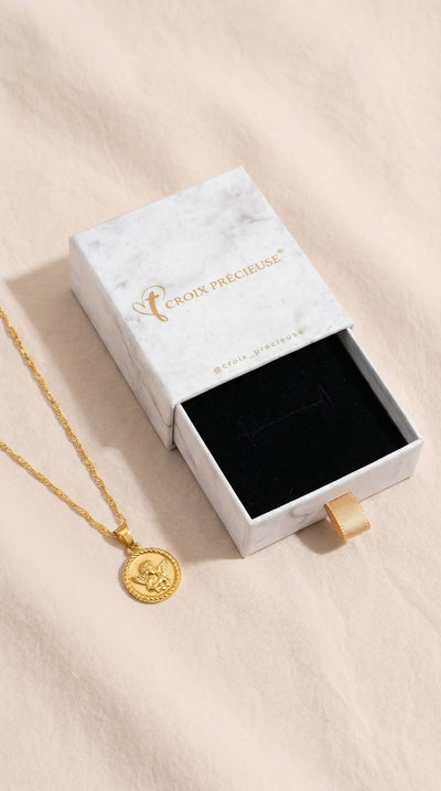 Collier Croix Médaillon Ange