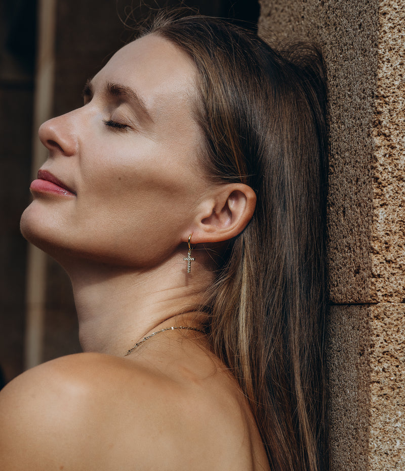 Ohrringe Kreuz mit Diamantenschliff