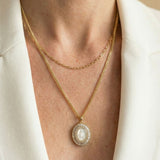 Collier Médaille Nacre Vierge Marie