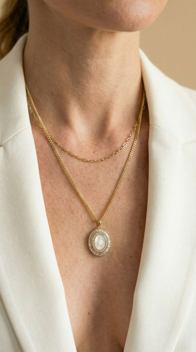 Collier Médaille Halo Sacré