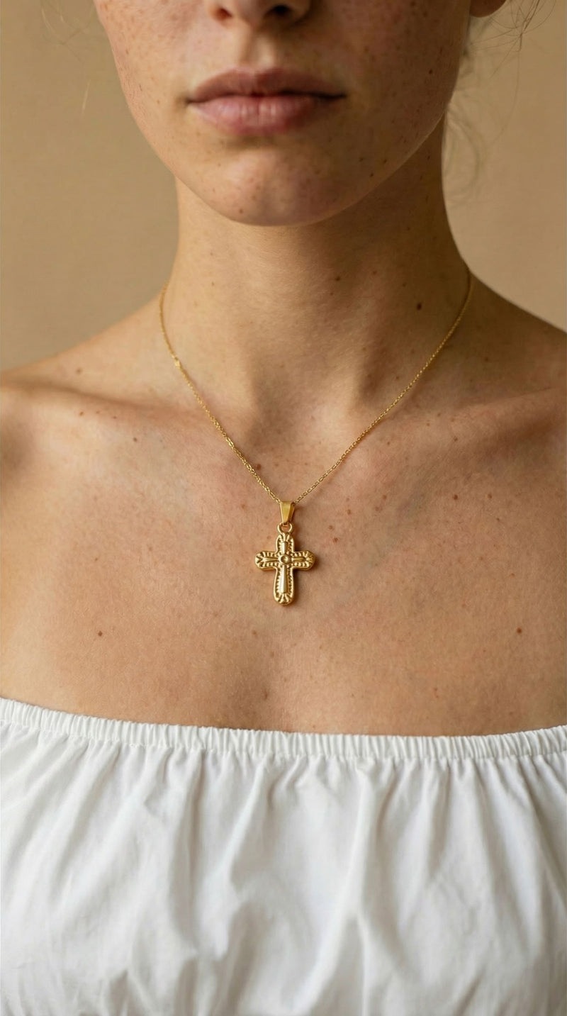 Collier Croix Relief Vintage