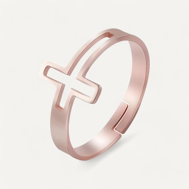 Ring mit offenem Kreuzdesign