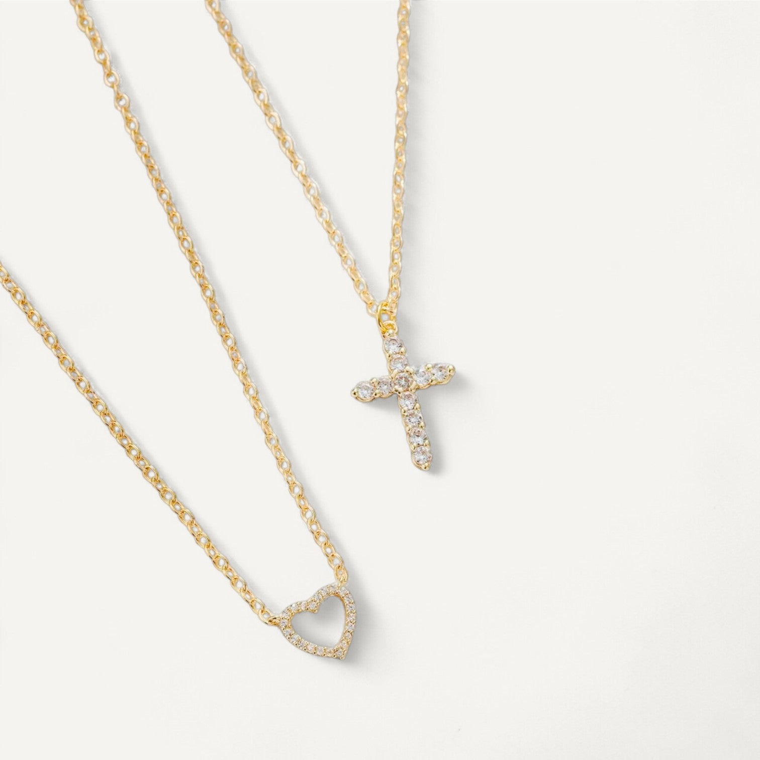 Collier Croix & Cœur Dorés en Cristaux