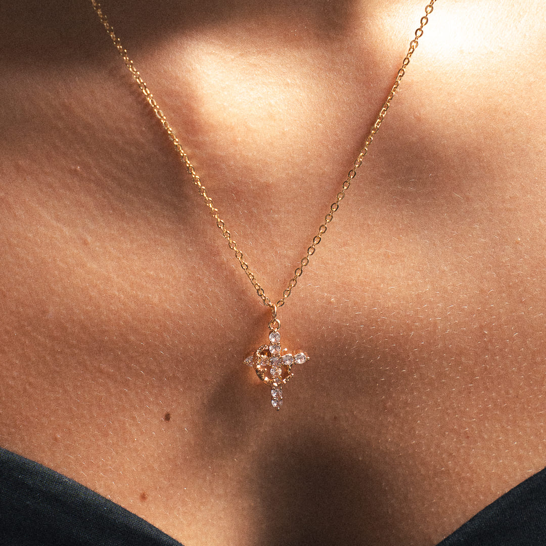 Collier Croix Couronnée
