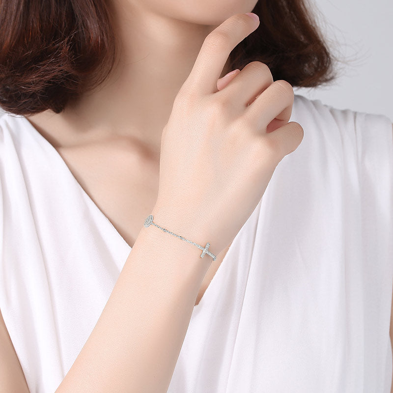 Minimalistische Perlenkreuzarmband