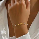 Bracelet Croix Dorée & Perles Élégantes