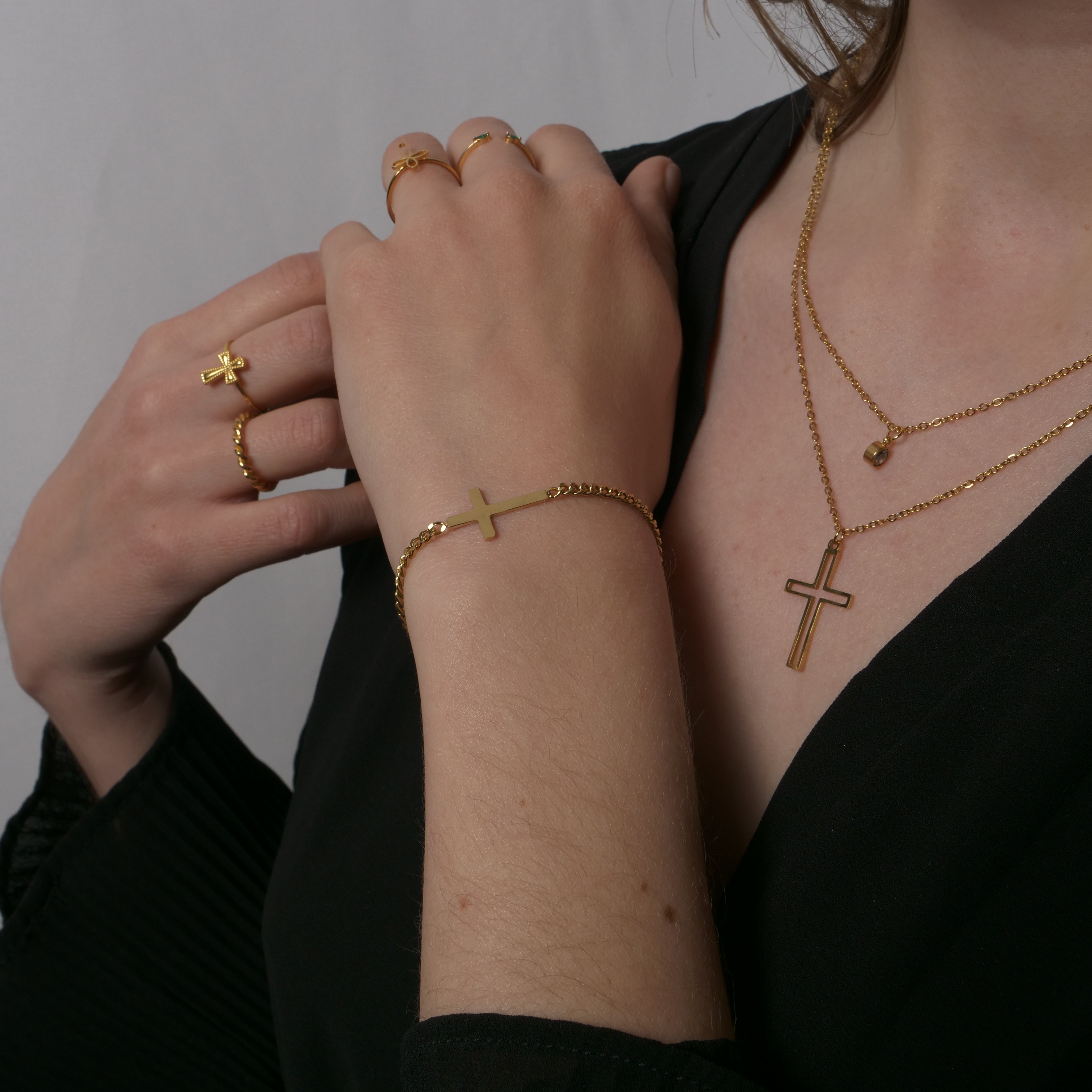 Bracelet Croix Élégant en Acier Inoxydable