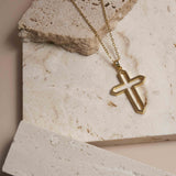 Collier Croix Ajourée Élégance Noire