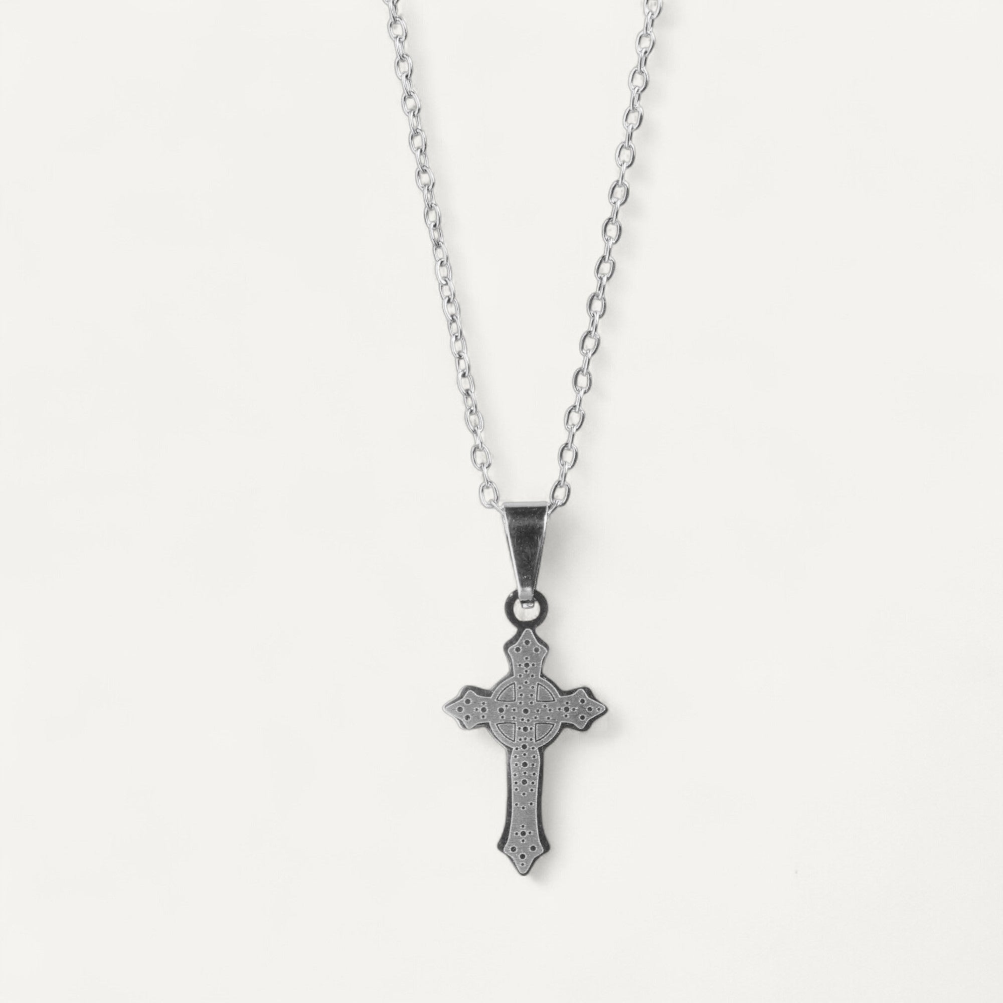 Collier Croix Gravée Classique