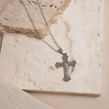 Collier Christ Sculpté