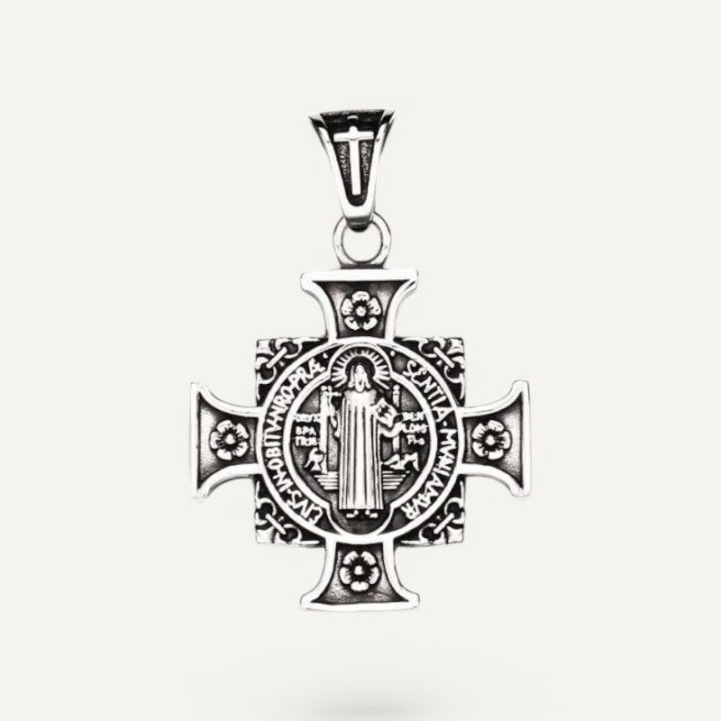 Pendant cross of Saint Benoit