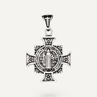 Pendentif Croix de Saint Benoit