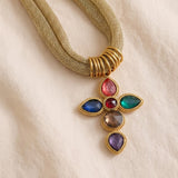 Collier Croix sur Maille Tressée