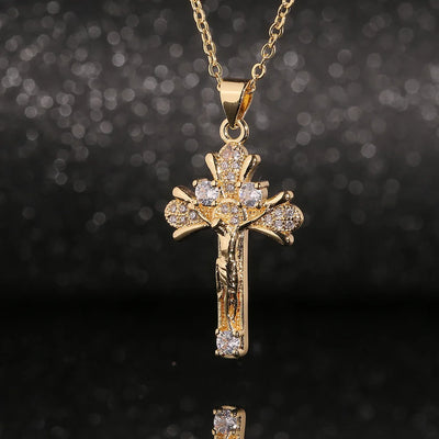 Cross pendant zirconium necklace