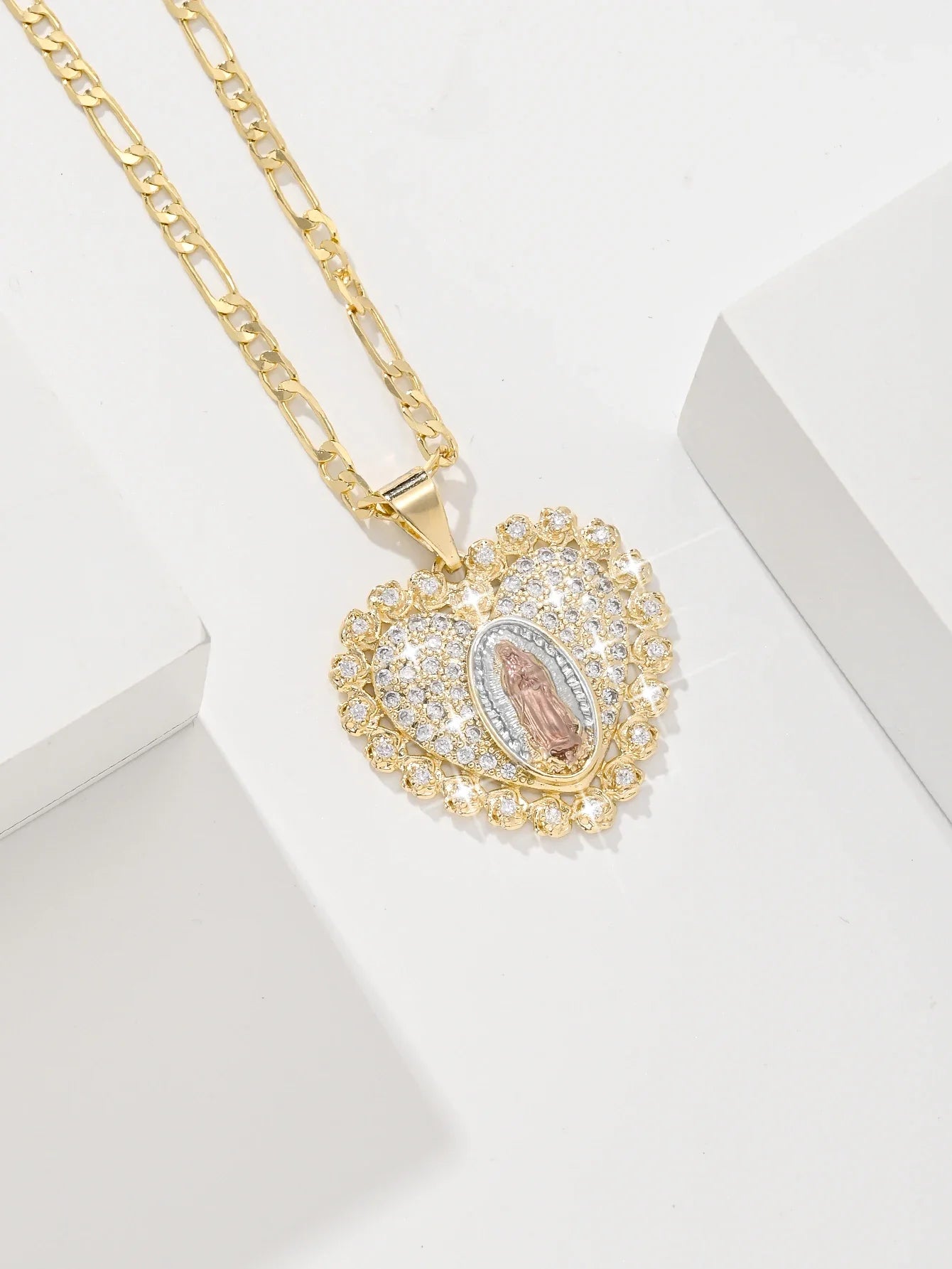Collier Croix Cœur Vierge Doré Étincelant