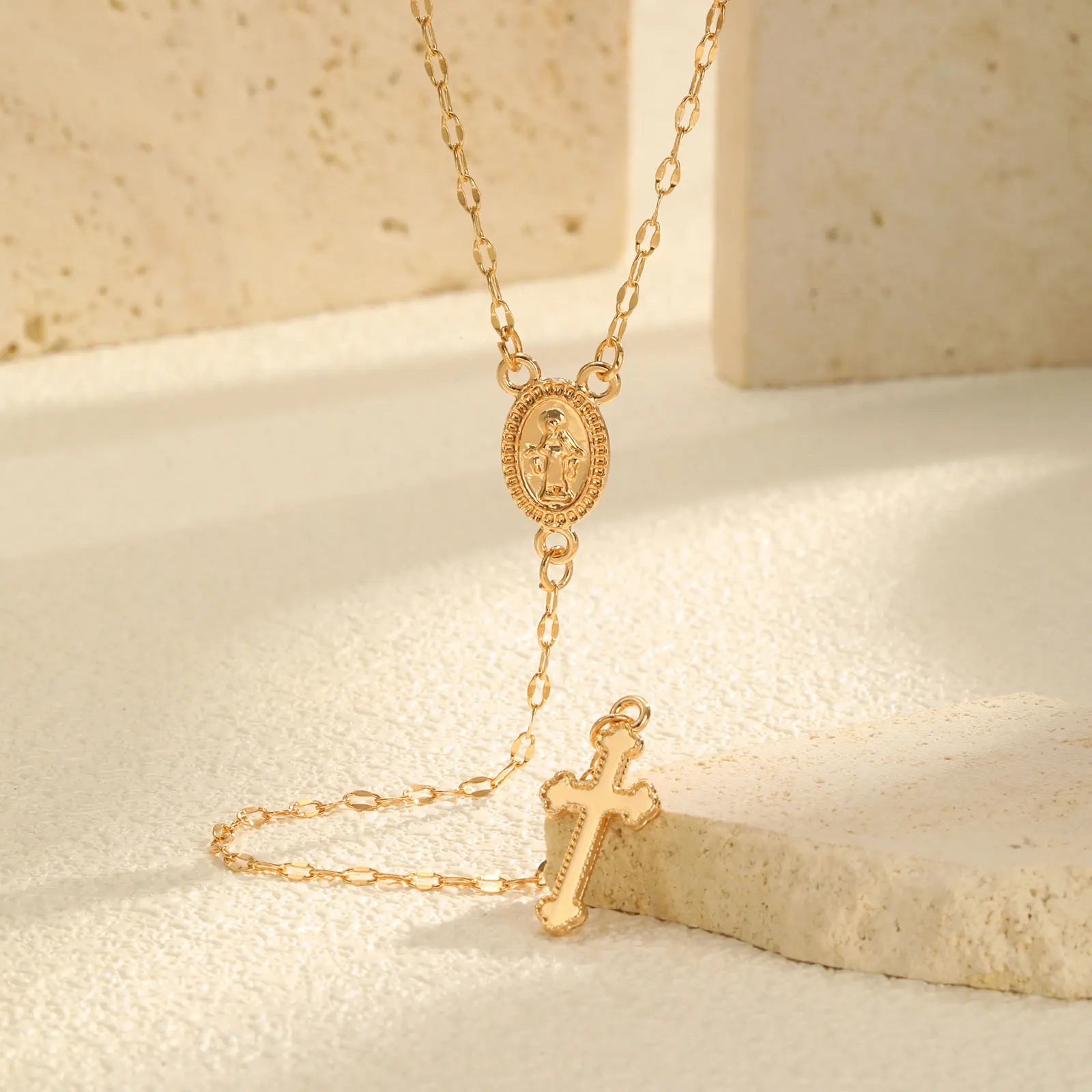 Collier Croix Rosaire Grâce Dorée