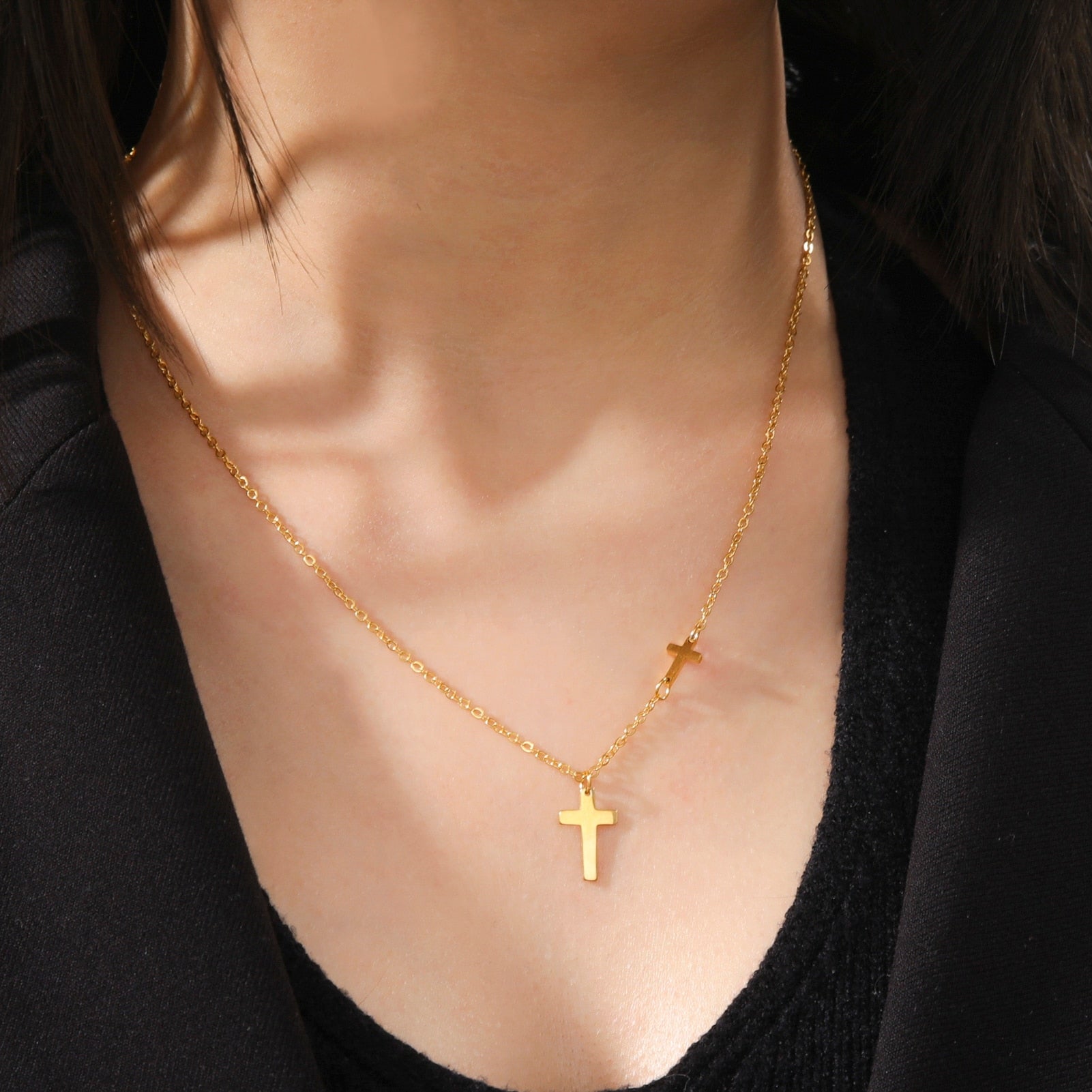 Double cross necklace design