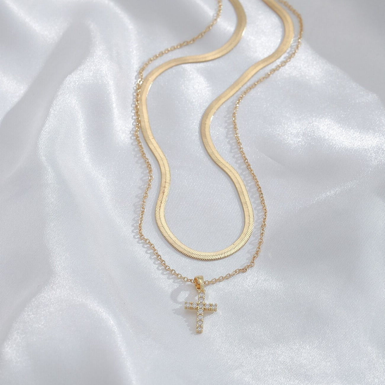 Collier Croix Double Chaîne