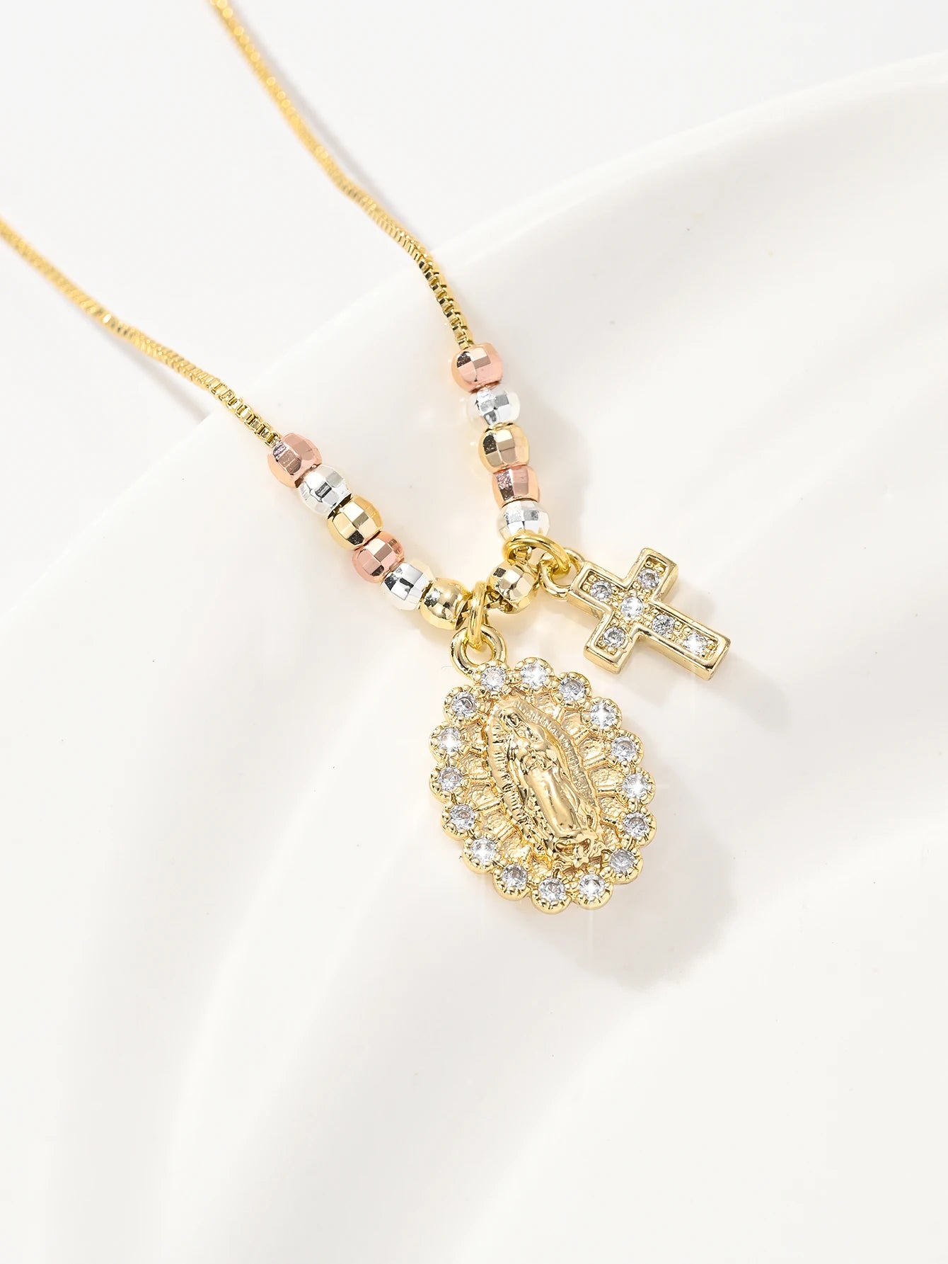 Collier Croix Vierge Doré Bicolore