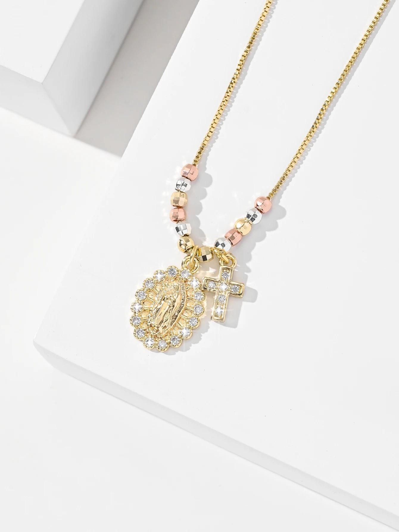 Collier Croix Vierge Doré Bicolore