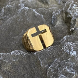 Ring für Herren mit strukturiertem Kreuz