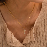 Collier Croix Doré avec Cristaux