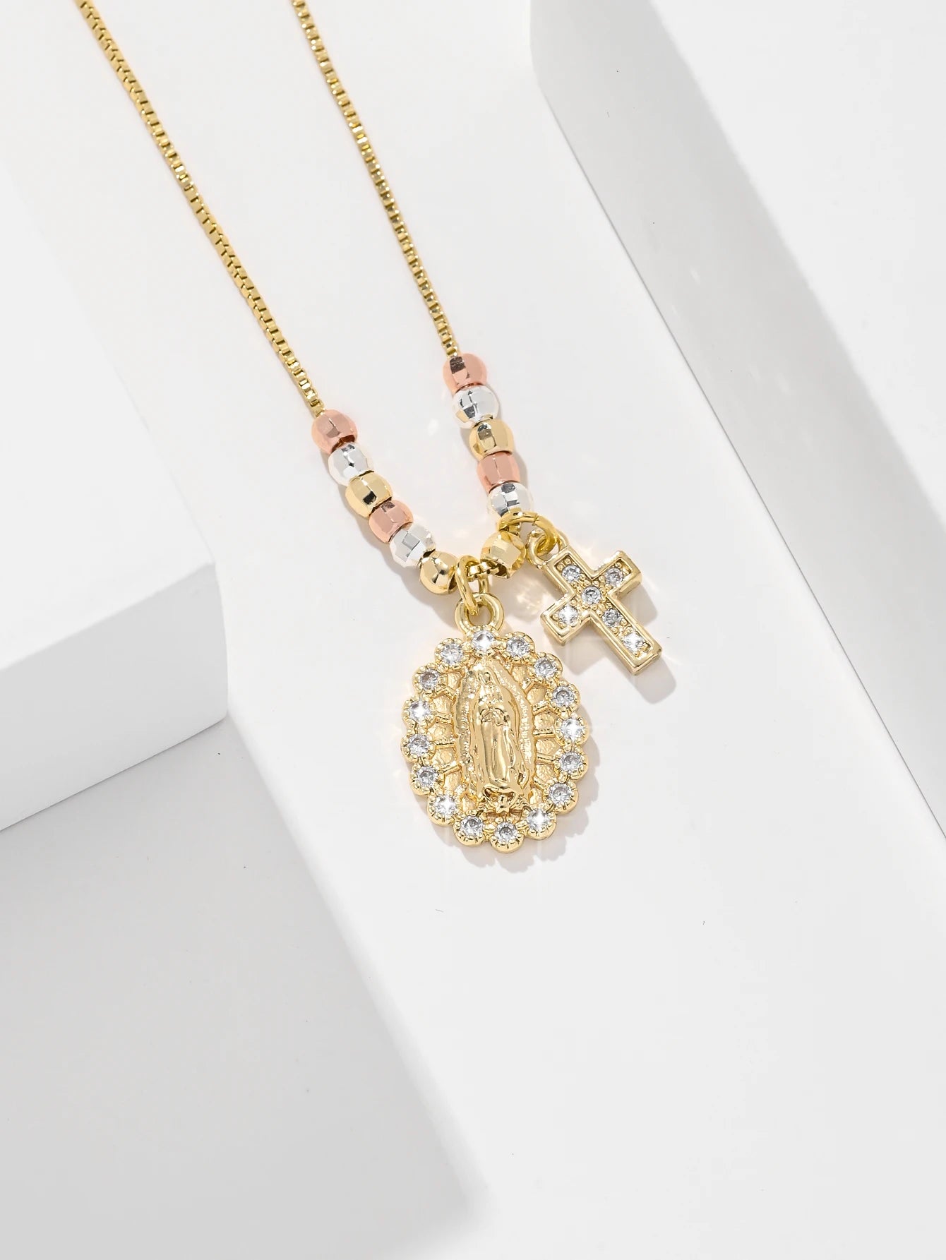 Collier Croix Vierge Doré Bicolore