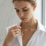 Collier Croix Rayonnante Dorée