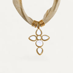 Collier Croix sur Maille Tressée